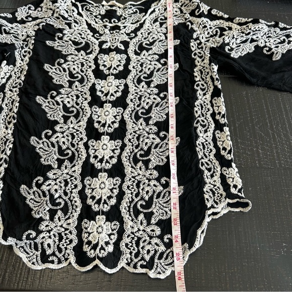 Solitaire Black and White Embroidered Blouse - Picture 4 of 7